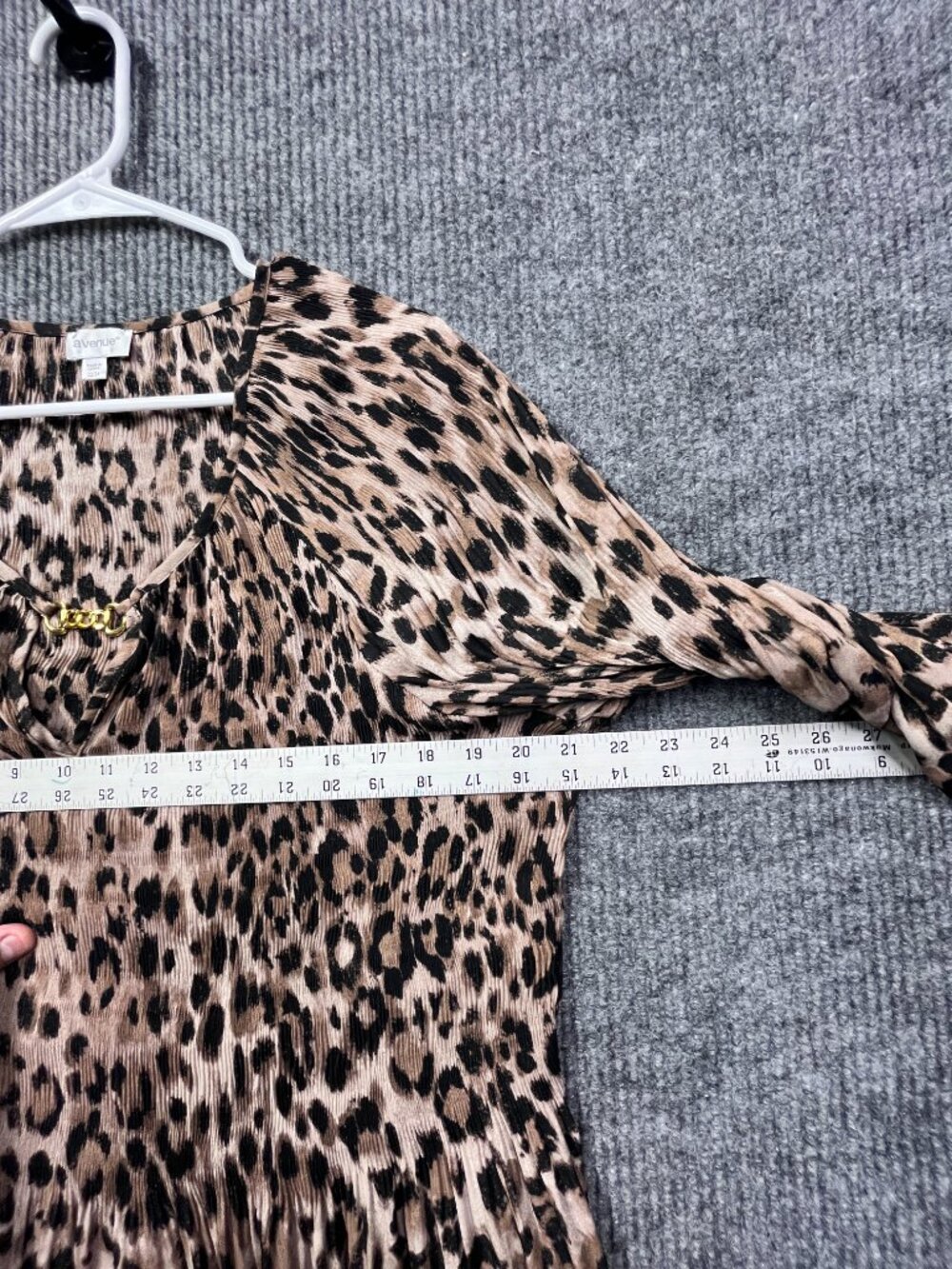 Avenue Brown Leopard Print Women's Blouse Size 22/24 Lightweight Flowy - Picture 4 of 12
